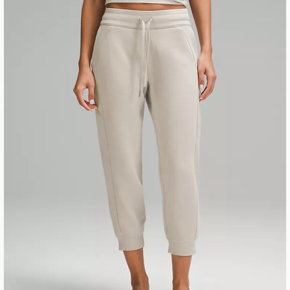 Lululemon Scuba Joggers - great condition